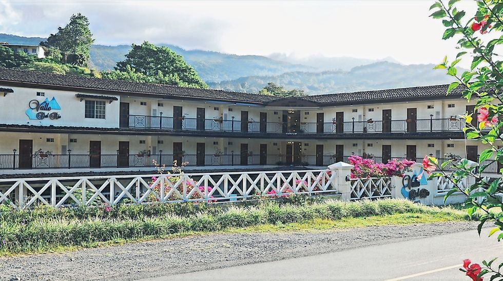 Valle del Río Hotel